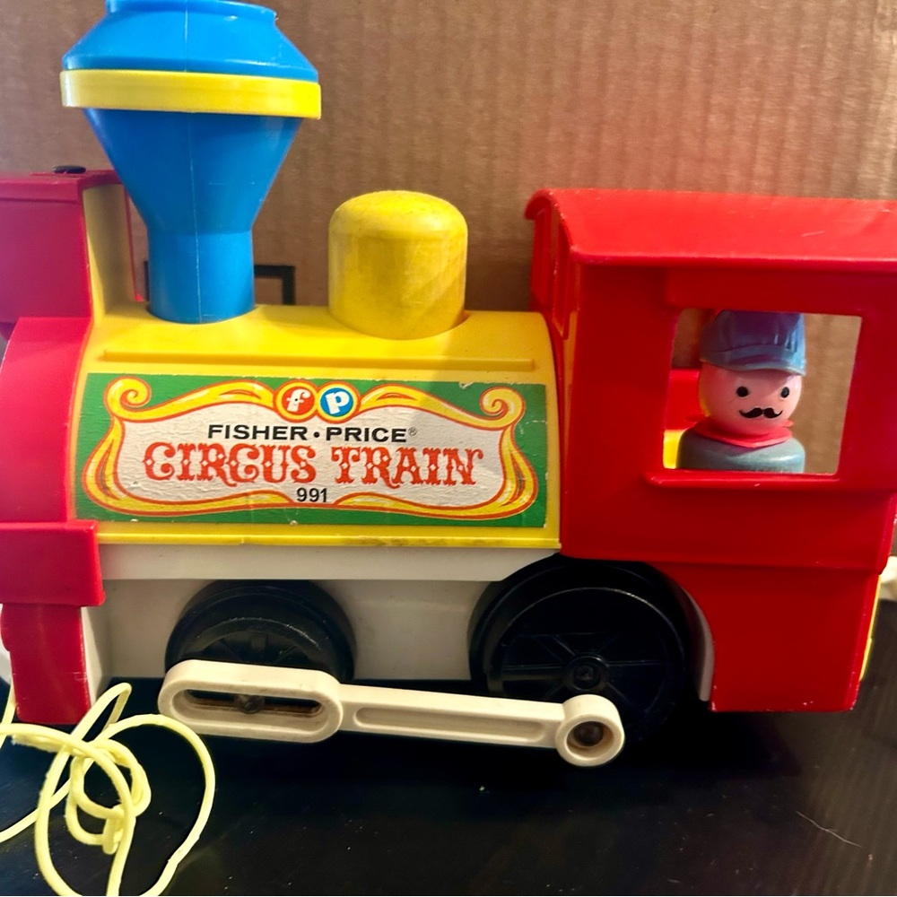vintage 1966 Fisher Price circus train 12 pieces pull toy